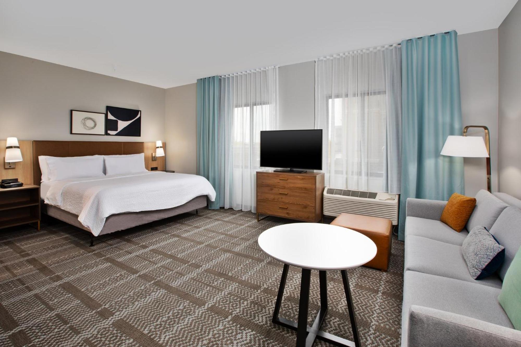 Staybridge Suites - Ames By Ihg Bagian luar foto