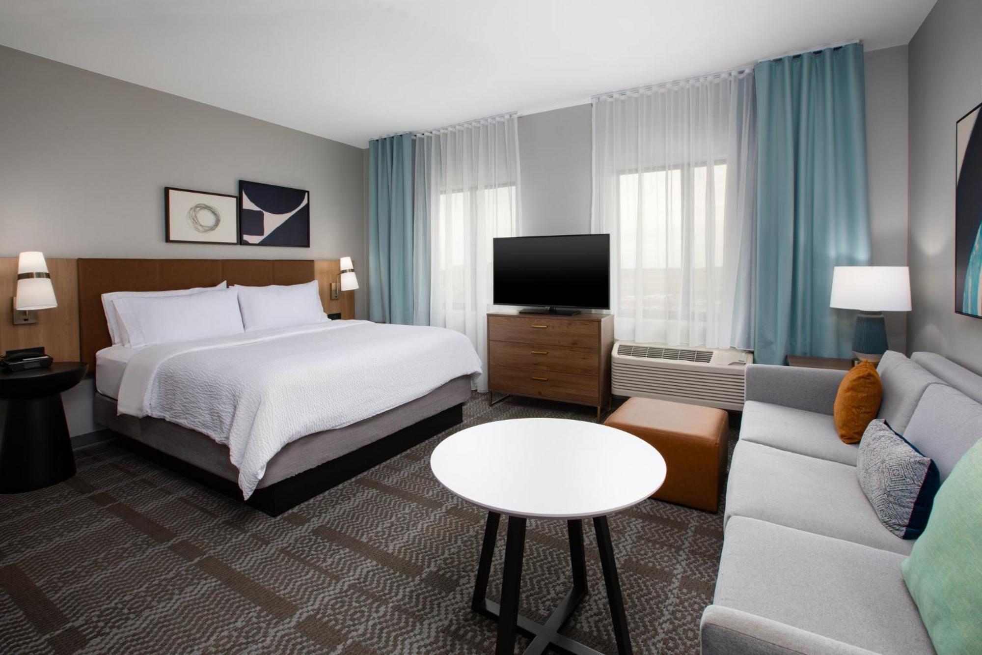Staybridge Suites - Ames By Ihg Bagian luar foto